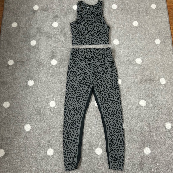 All Fenix 2 piece leopard print gym outfit - Picture 2 of 16